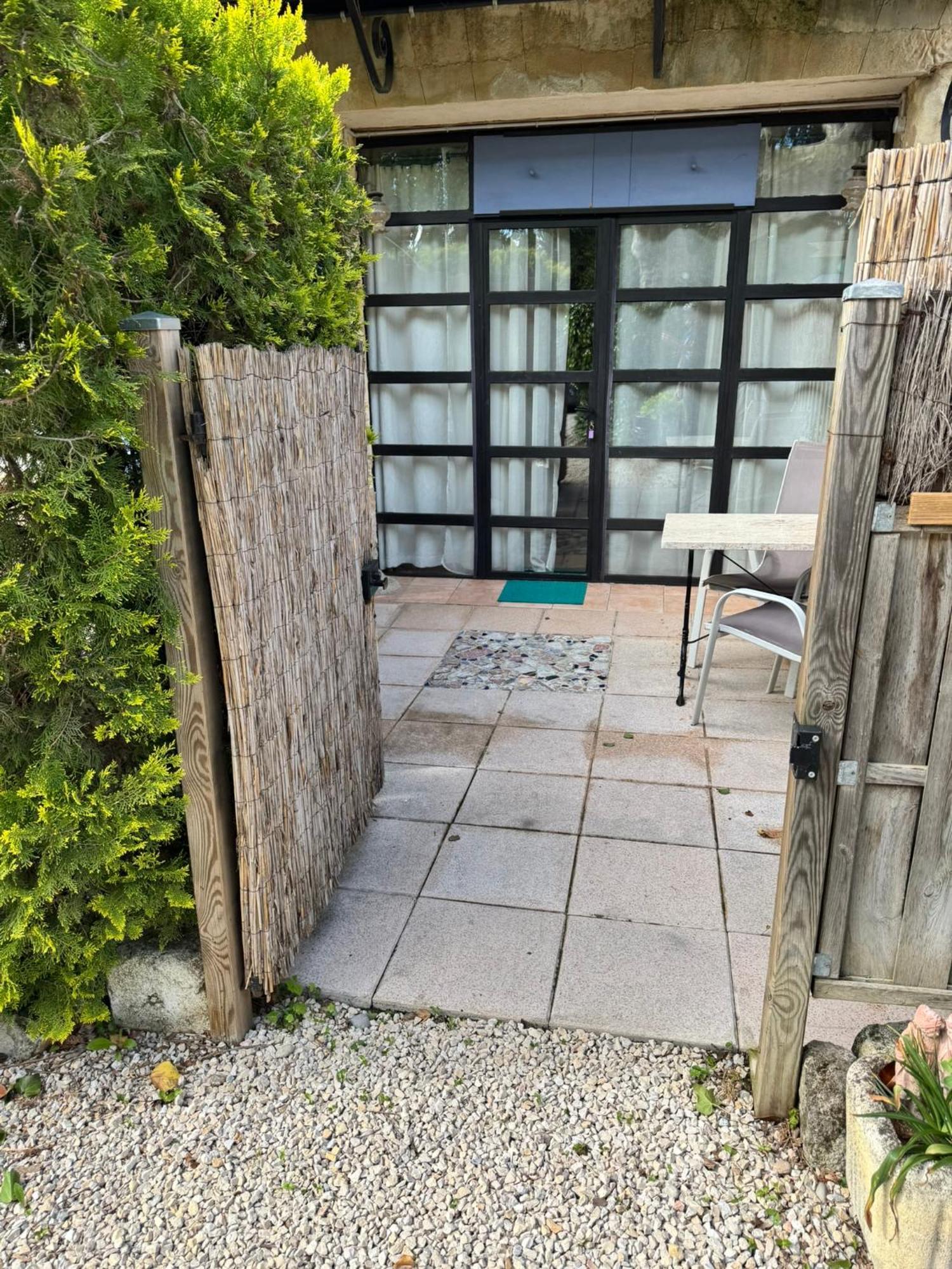 Mas Saint Antoine Apartment Rognonas Exterior photo