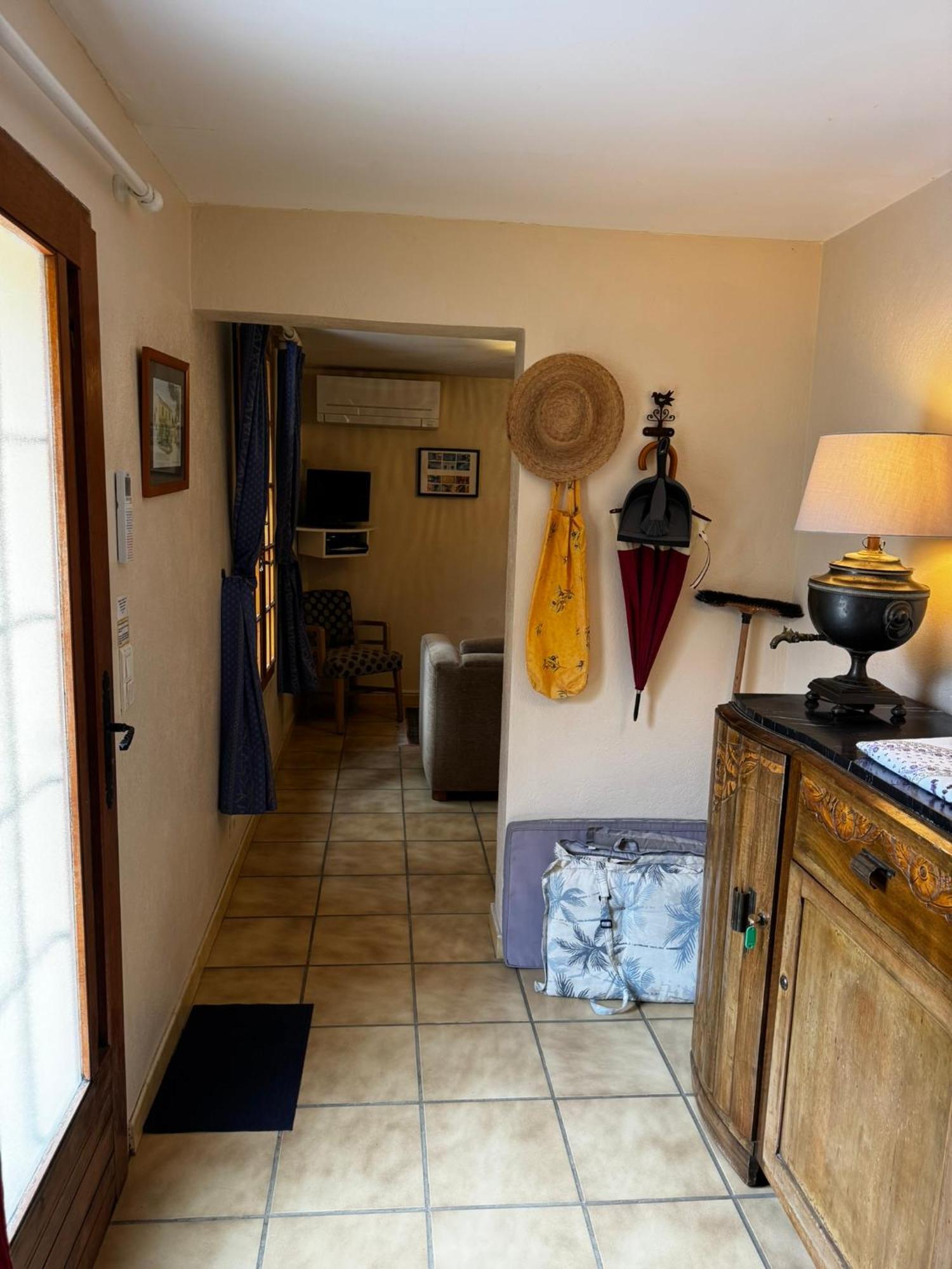 Mas Saint Antoine Apartment Rognonas Exterior photo